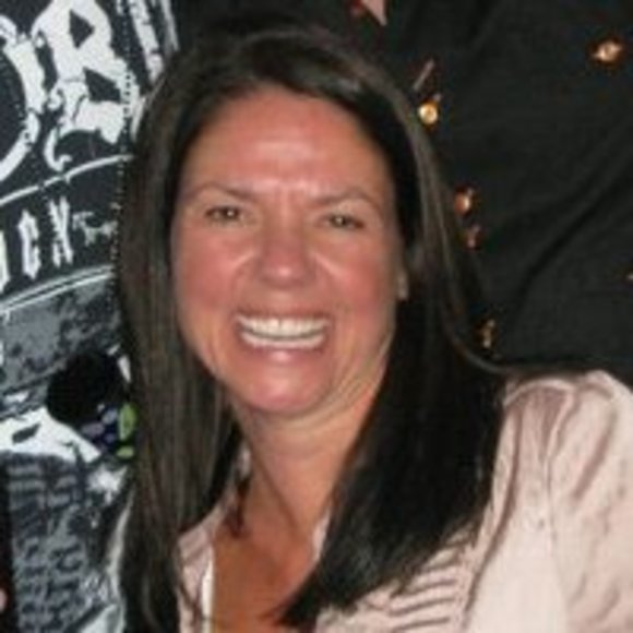 Meet your Posher, Lorna - Picture 1 of 1